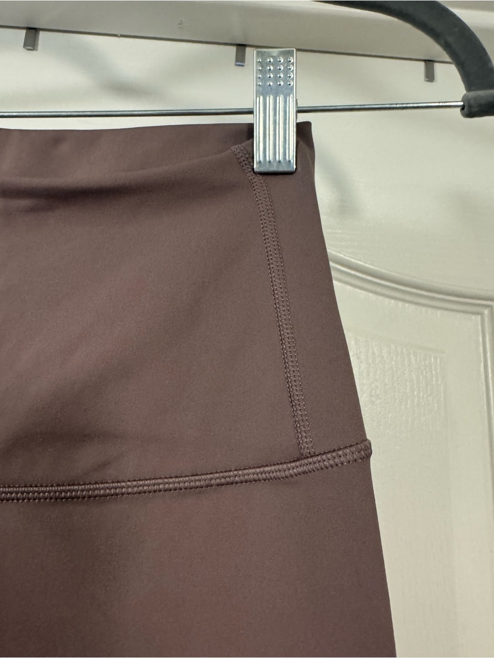 Tavi High-Rise Women’s Leggings in Mauve/Brown - Picture 5 of 11